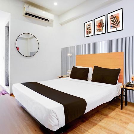 Hotel Townhouse Khar The Habitat Mumbai Exterior foto