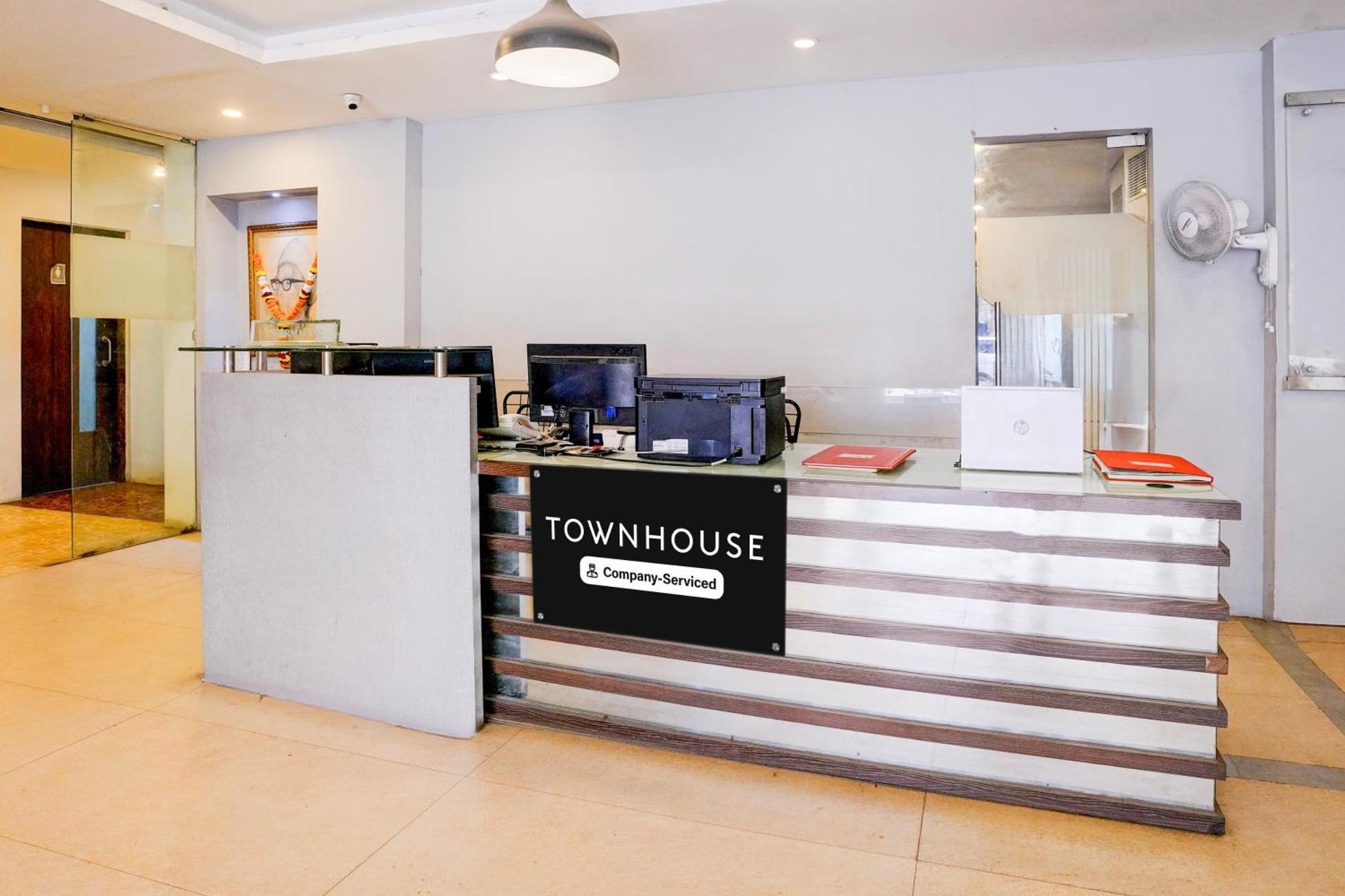 Hotel Townhouse Khar The Habitat Mumbai Exterior foto